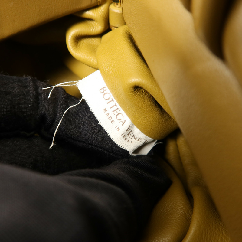 BOTTEGA VENETA 牛皮皮革The Chain Pouch鏈帶肩背袋-6