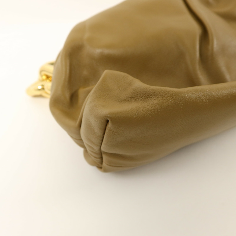 BOTTEGA VENETA 牛皮皮革The Chain Pouch鏈帶肩背袋-12
