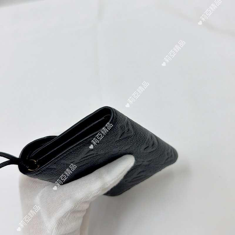 莉亞精品♡Lv 黑壓紋三折短夾 二手美夾-7