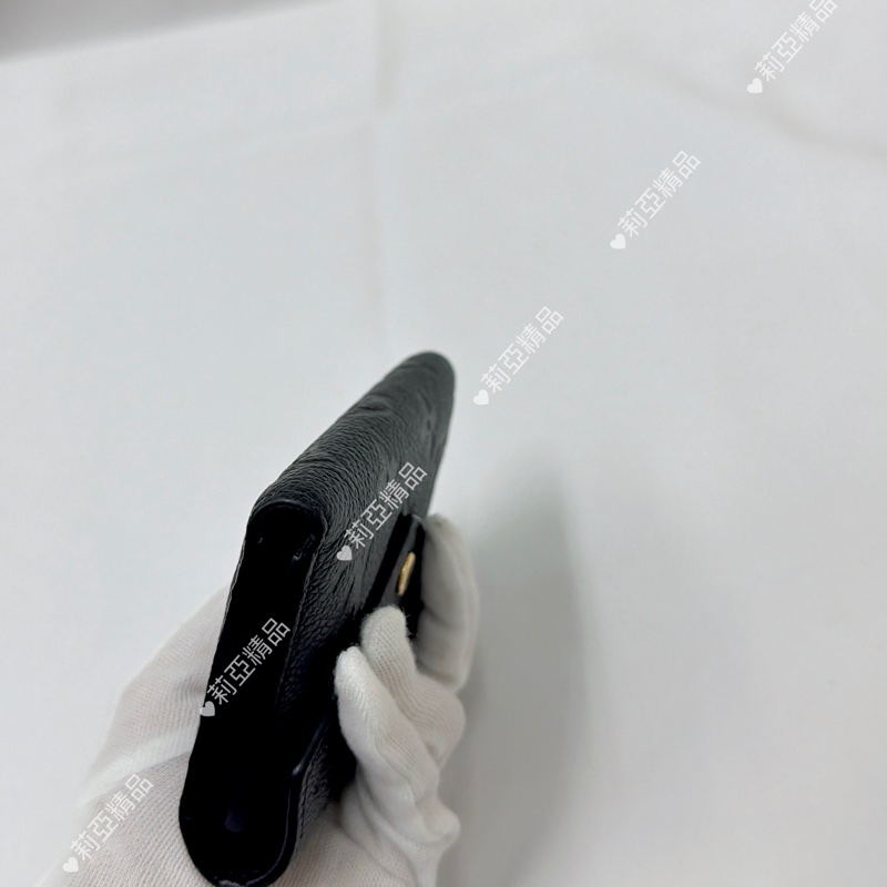 莉亞精品♡Lv 黑壓紋三折短夾 二手美夾-9