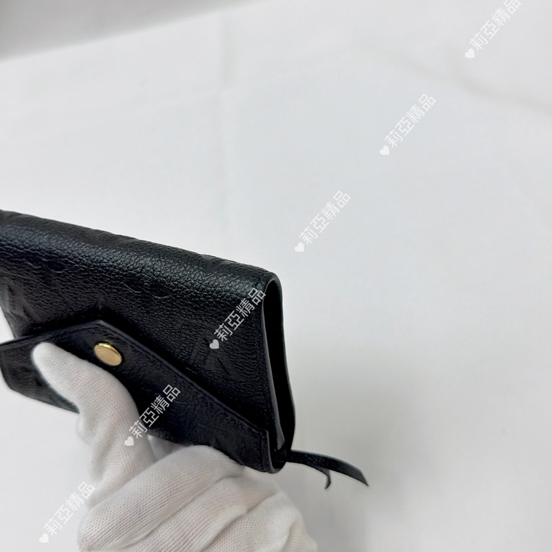 莉亞精品♡Lv 黑壓紋三折短夾 二手美夾-11