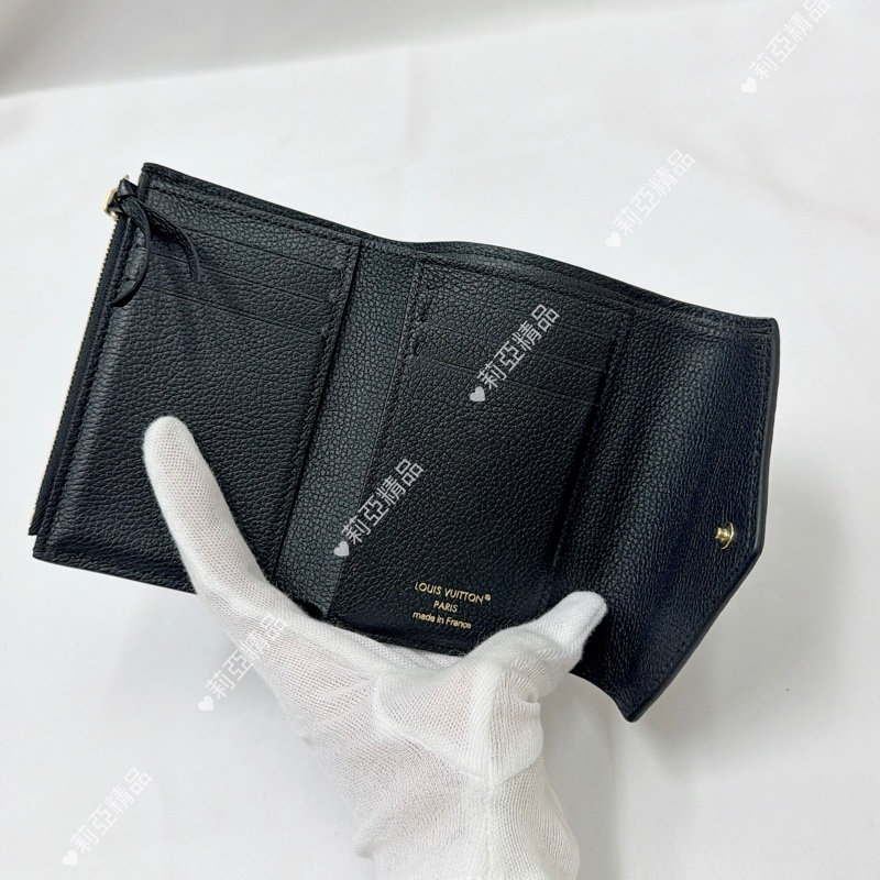 莉亞精品♡Lv 黑壓紋三折短夾 二手美夾-13