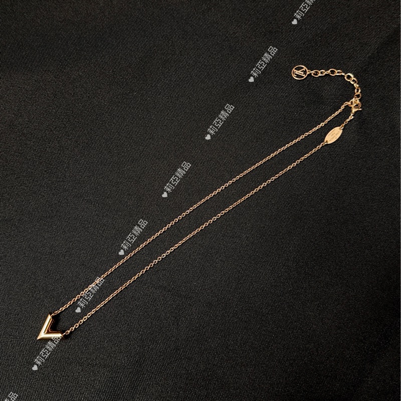 莉亞精品♡ LV玫瑰金 V字項鍊 二手-6