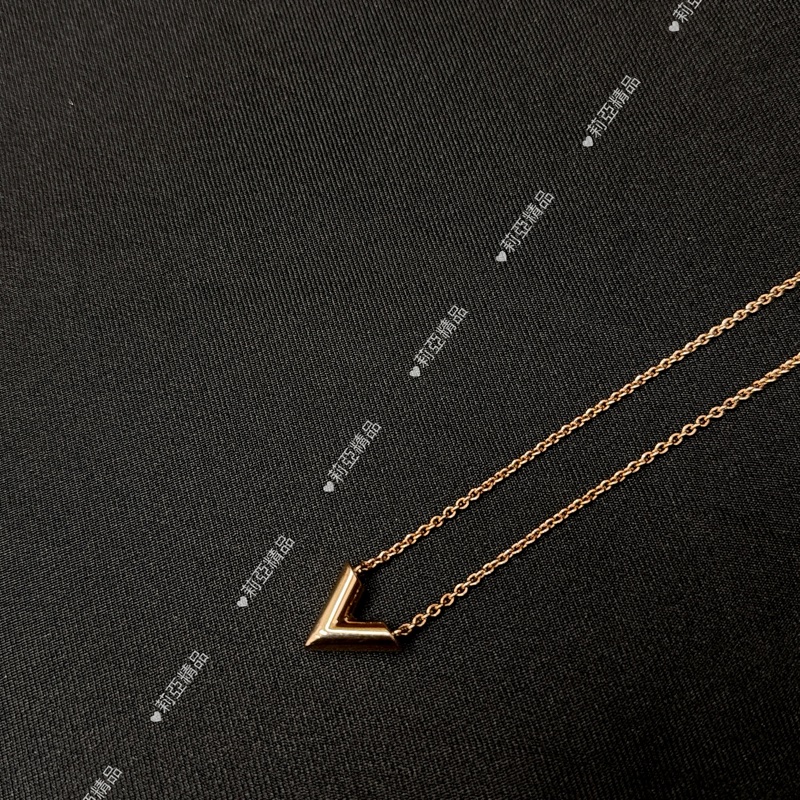 莉亞精品♡ LV玫瑰金 V字項鍊 二手-7