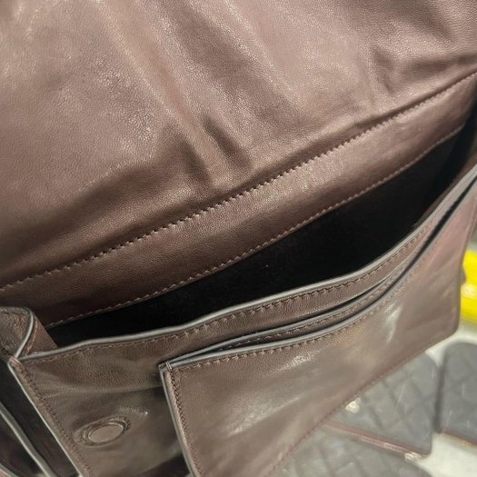 東區正精品㊣MIU MIU 5BG335 Utilitaire咖啡色仿舊牛皮吸釦拉鍊手提包斜背包肩背包兩用包 RZ6412-14