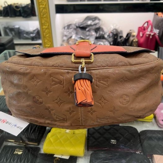東區正精品㊣LV M40371 Underground Messenger Mastic 咖啡色全皮壓紋流蘇郵差包斜背包RA1861-7