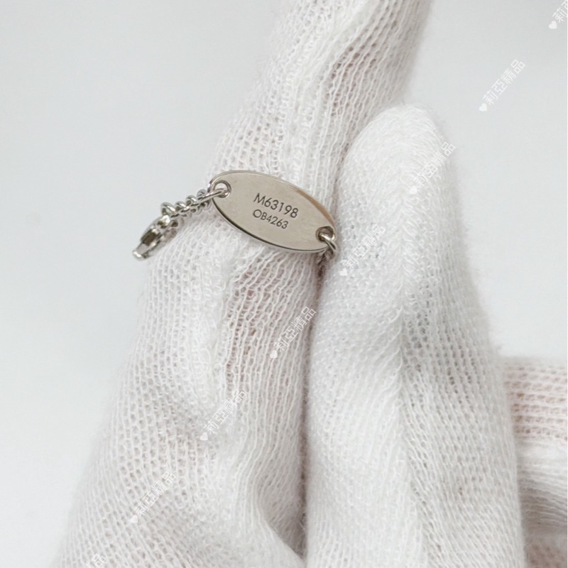 莉亞精品♡ LV M63198 V字手鏈 銀  二手-5