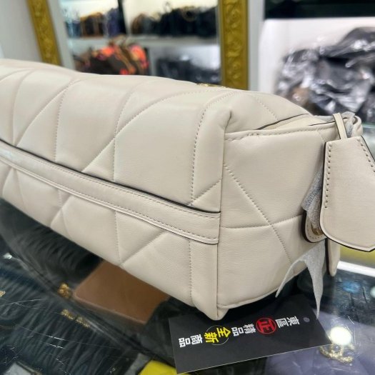 東區正精品㊣COACH JULIET 25 全新粉筆白色全皮金扣拉鍊肩背包斜背包三用包 RZ6413-7