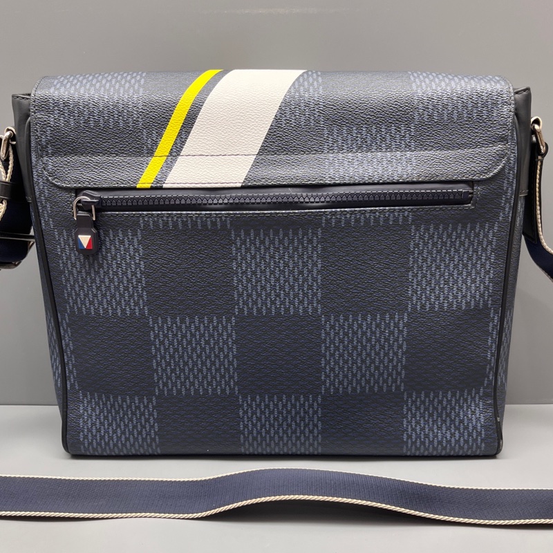 Louis Vuitton 路易威登 男士休閒翻蓋郵差包 尺寸32*28  🈚附件-1