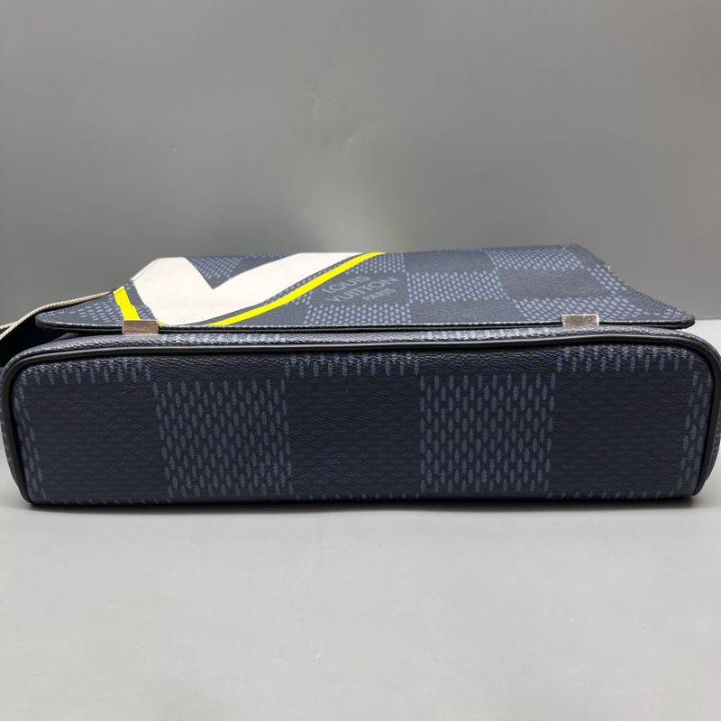 Louis Vuitton 路易威登 男士休閒翻蓋郵差包 尺寸32*28  🈚附件-2