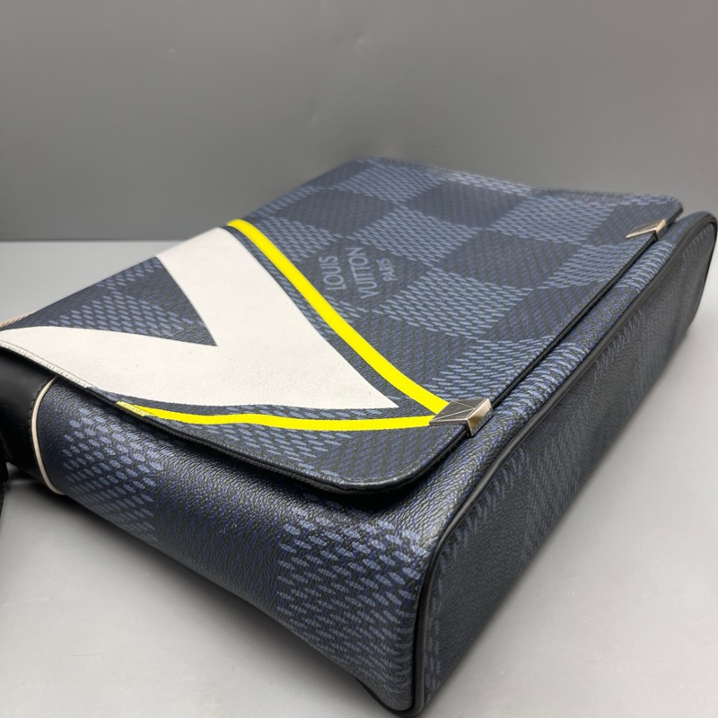 Louis Vuitton 路易威登 男士休閒翻蓋郵差包 尺寸32*28  🈚附件-3