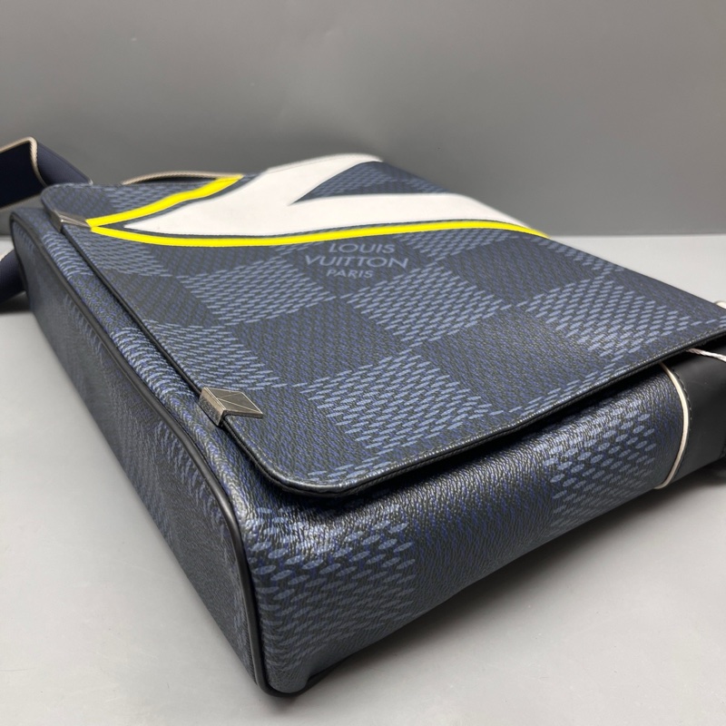 Louis Vuitton 路易威登 男士休閒翻蓋郵差包 尺寸32*28  🈚附件-4