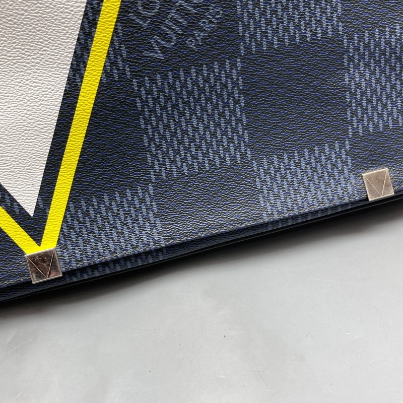 Louis Vuitton 路易威登 男士休閒翻蓋郵差包 尺寸32*28  🈚附件-5