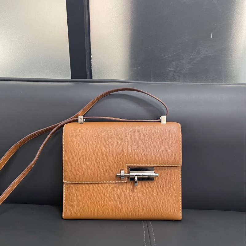 Hermes Verrou 23 手槍包 金棕銀扣-5