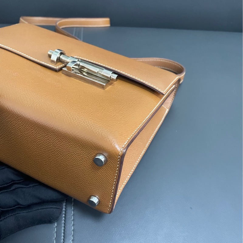 Hermes Verrou 23 手槍包 金棕銀扣-15