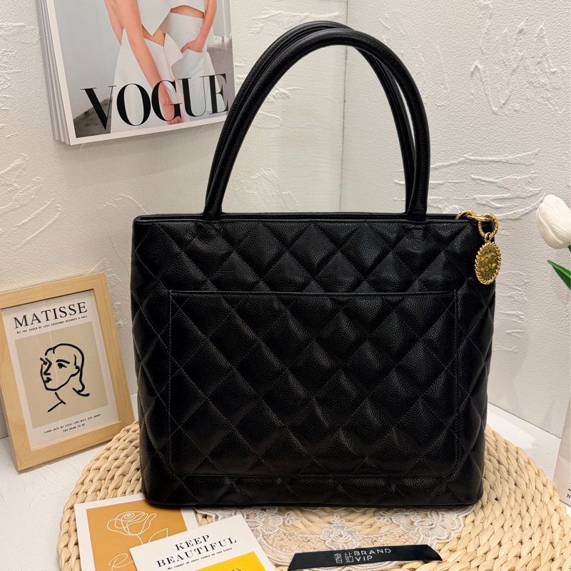 Chanel Medallion Tote bag（金幣包）-1