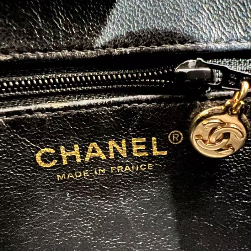 Chanel Medallion Tote bag（金幣包）-21