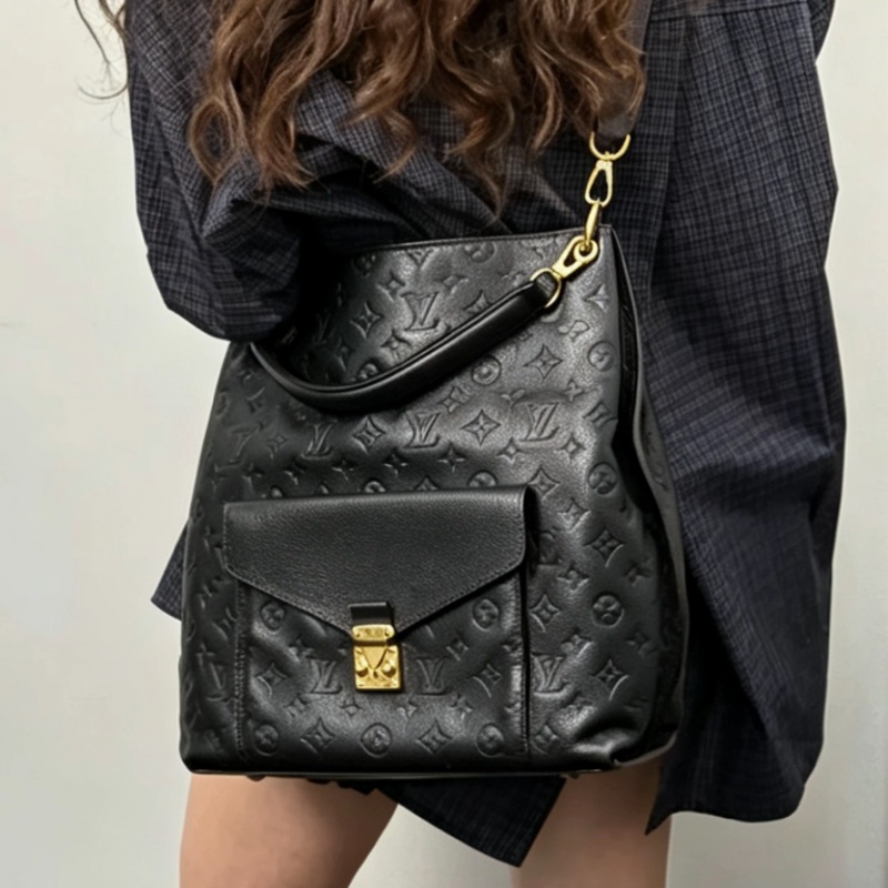 Louis Vuitton路易威登MetisHobo🍒泫雅同款全皮壓紋手提肩背斜挎包-2