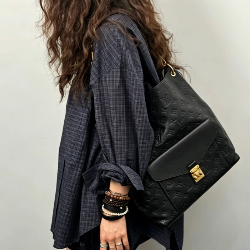 Louis Vuitton路易威登MetisHobo🍒泫雅同款全皮壓紋手提肩背斜挎包-3