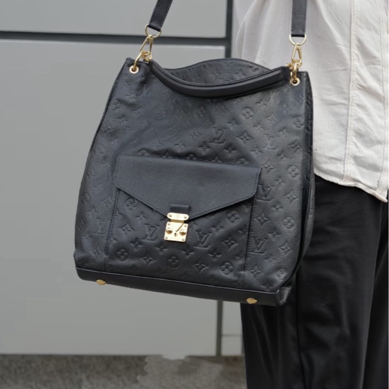 Louis Vuitton路易威登MetisHobo🍒泫雅同款全皮壓紋手提肩背斜挎包-21