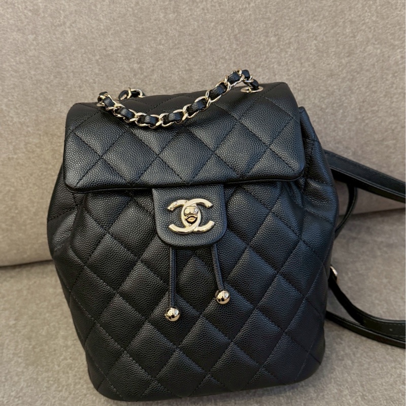 香奈兒黑色薩爾茨堡後背-1