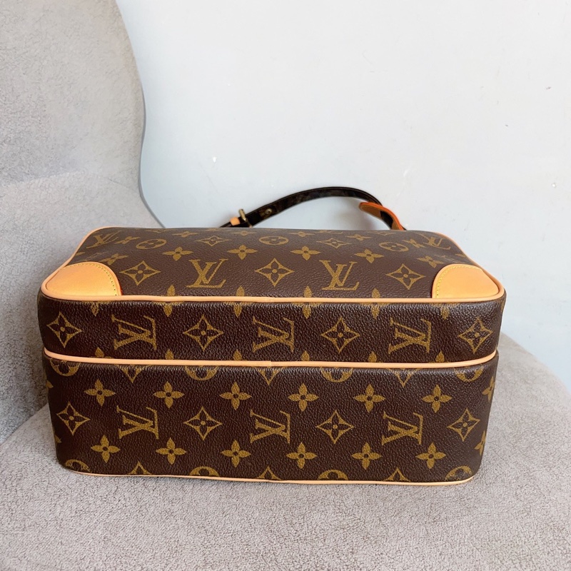 LouisVuitton 路易威登經典老花橫版雙層相機包-9