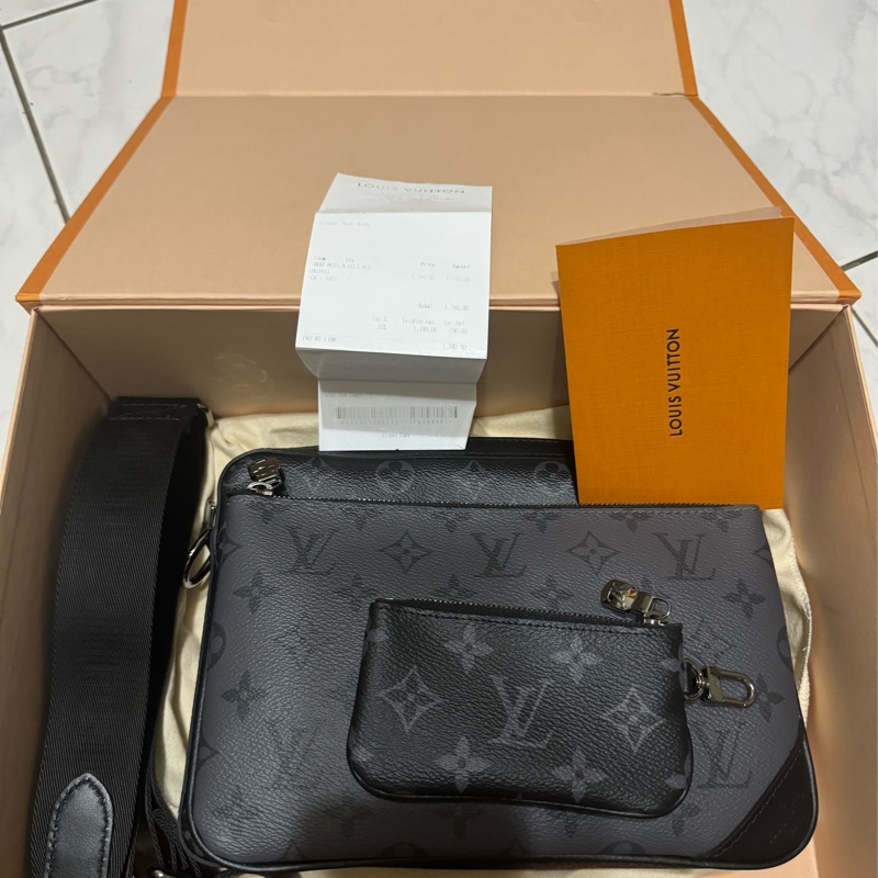 LOUIS VUITTON Trio郵差包三合一黑色PVC老花-0