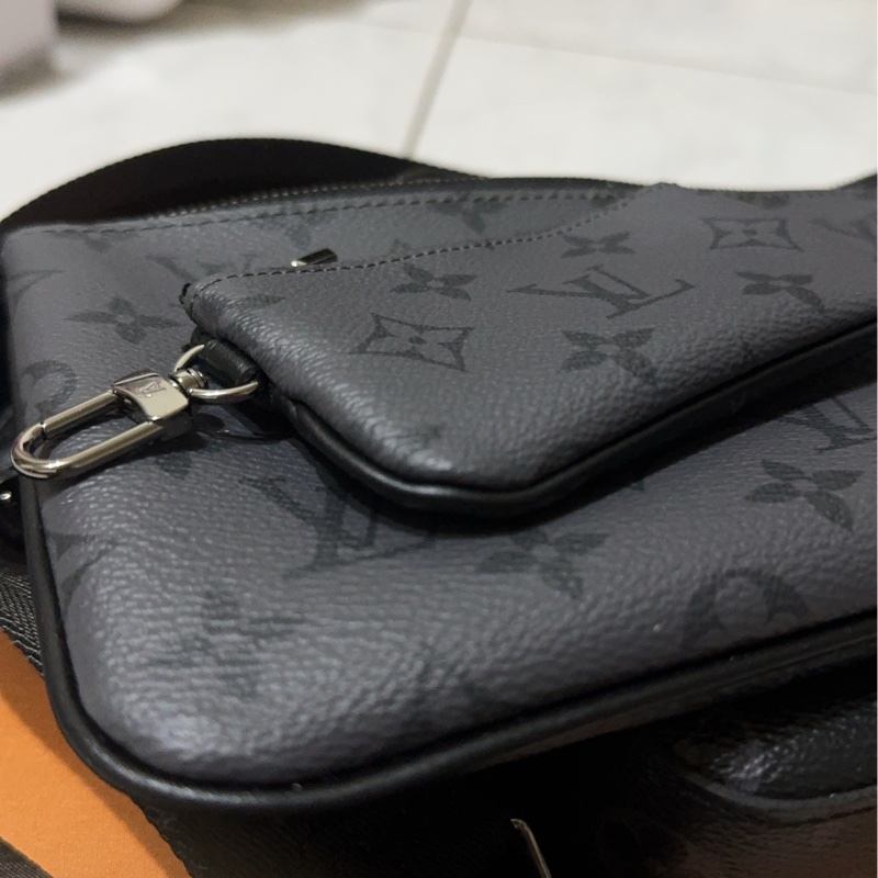 LOUIS VUITTON Trio郵差包三合一黑色PVC老花-11