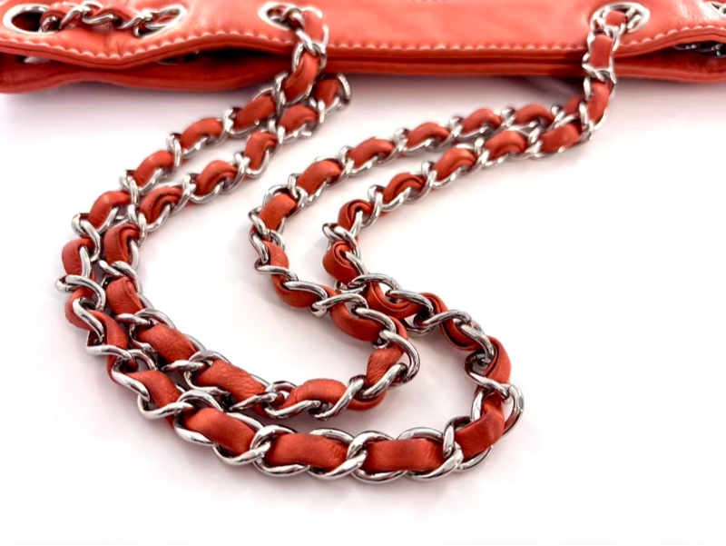 【全網獨家🎉顏色顯白❤️】Chanel香奈兒外縫線水桶包 珊瑚色-3