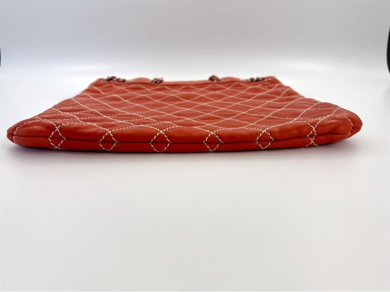 【全網獨家🎉顏色顯白❤️】Chanel香奈兒外縫線水桶包 珊瑚色-8