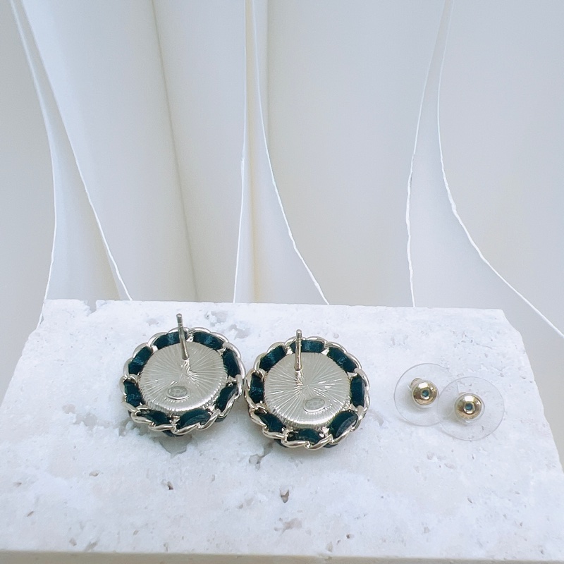 Chanel 21k 太陽花皮穿鏈水鑽雙C耳環-4