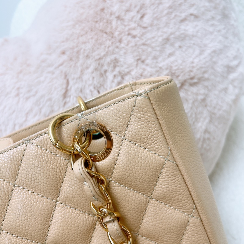 Chanel PST 奶茶牛皮托特包-11