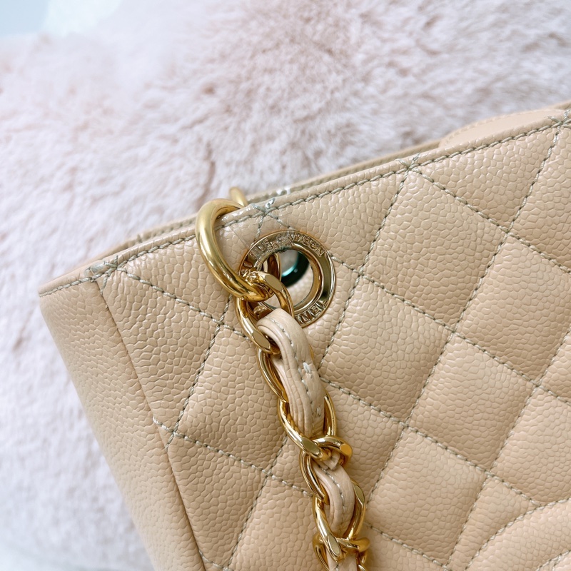 Chanel PST 奶茶牛皮托特包-12