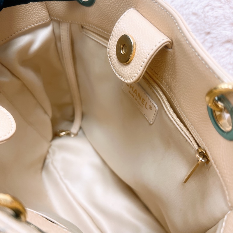 Chanel PST 奶茶牛皮托特包-15