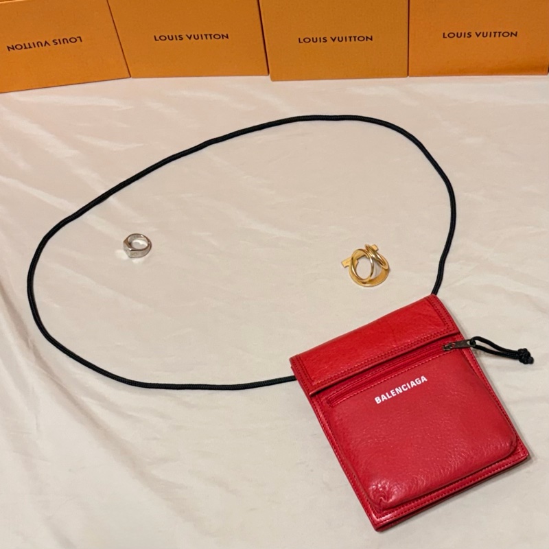 ‼️全台最甜 Balenciaga 巴黎世家 紅皮革 肩背斜背包/手機包-1