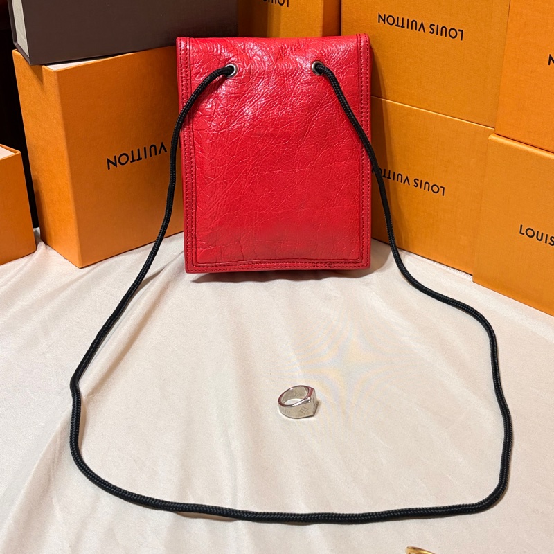 ‼️全台最甜 Balenciaga 巴黎世家 紅皮革 肩背斜背包/手機包-2