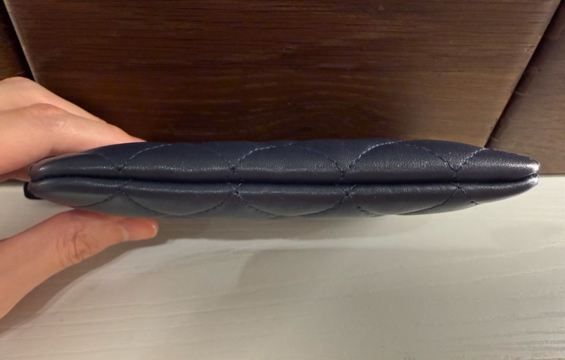 Chanel香奈兒深藍色ㄧ字零錢包-4