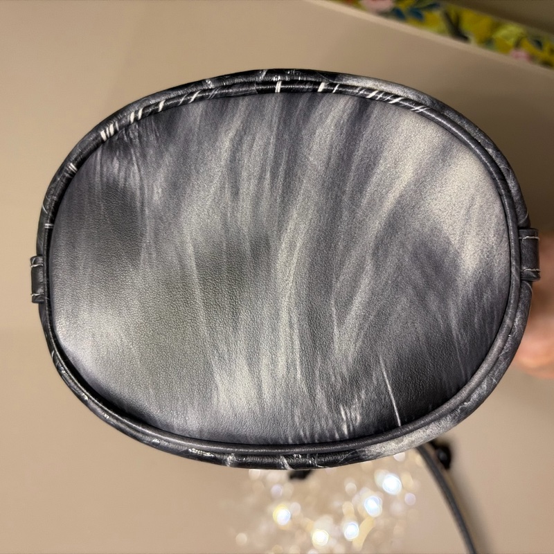 Tory Burch米灰黑三色漸層貓咪圖案肩背手提水桶包-7