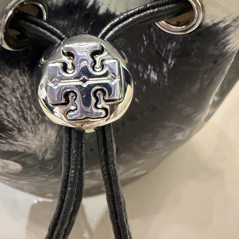 Tory Burch米灰黑三色漸層貓咪圖案肩背手提水桶包-9