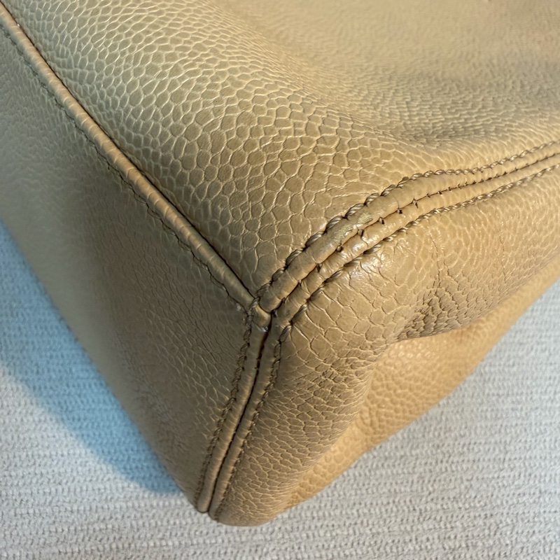 Chanel 香奈兒 vintage 奶茶手提包 金色皮穿鏈 30*23*8-13