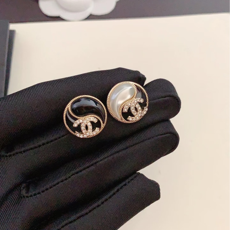 全新全配❤️ 香奈兒 #耳環 #太極 #水鑽 #耳釘-0