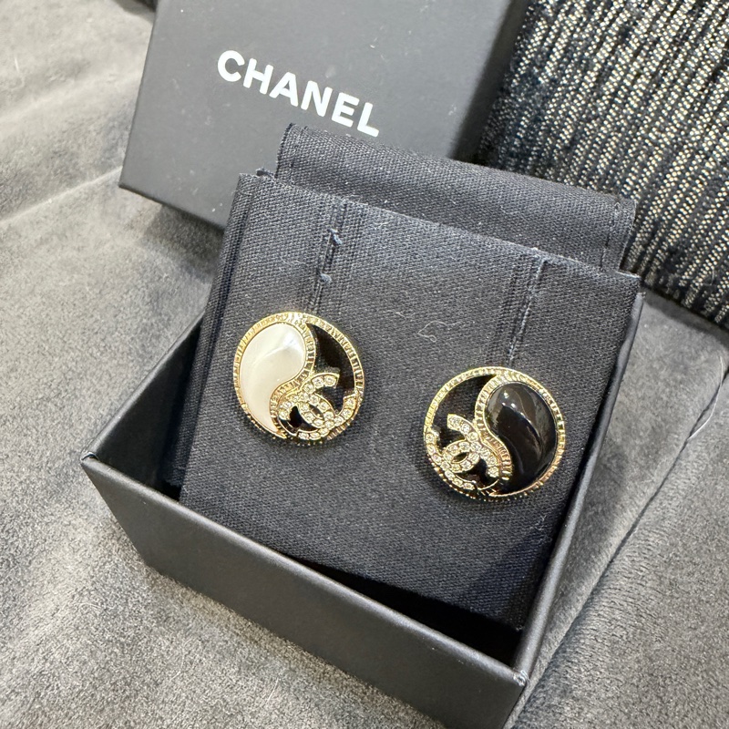 全新全配❤️ 香奈兒 #耳環 #太極 #水鑽 #耳釘-3