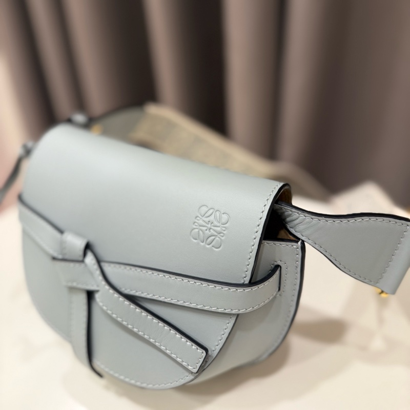 （極新美包）Loewe Gate mini馬鞍包珍珠灰-1