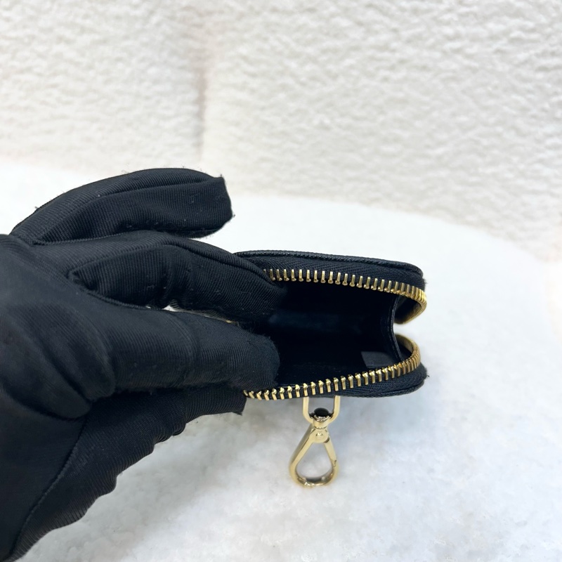 PRADA Re-Edition 2005 Saffiano 黑金防刮牛皮三合一肩背包 1BH204 酷颯時髦天菜 🖤-18