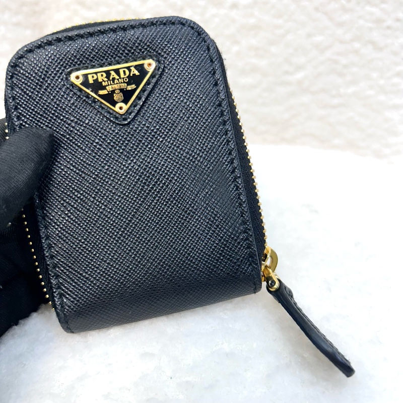PRADA Re-Edition 2005 Saffiano 黑金防刮牛皮三合一肩背包 1BH204 酷颯時髦天菜 🖤-20