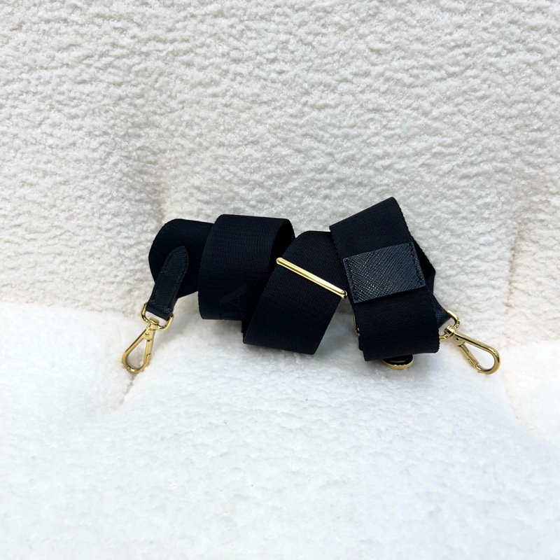 PRADA Re-Edition 2005 Saffiano 黑金防刮牛皮三合一肩背包 1BH204 酷颯時髦天菜 🖤-21