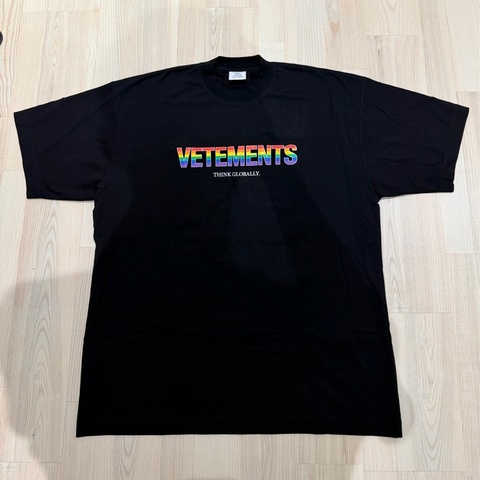 Vetements Rainbow Logo Oversized Tee 男裝短袖T恤