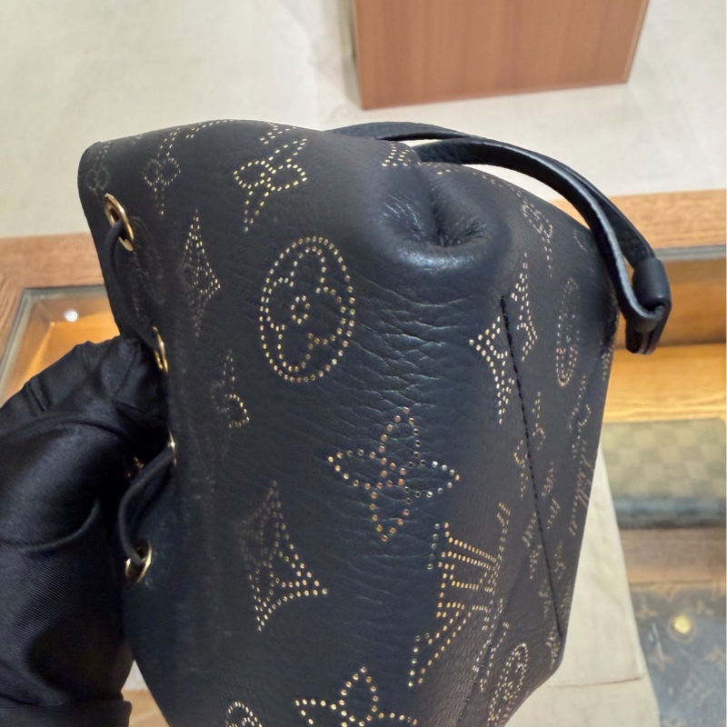 Louis Vuitton 路易威登 月光女神 黑金小水桶 附件：塵袋 肩帶-6