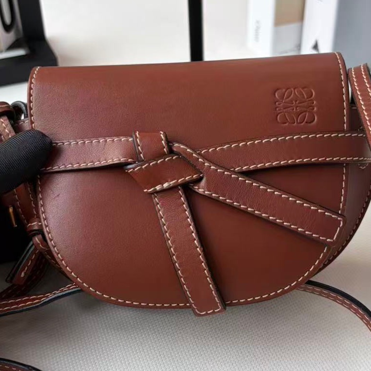 LOEWE 羅意威 Gate mini焦糖色馬鞍包 尺寸15*12.5*8🈚附件-0