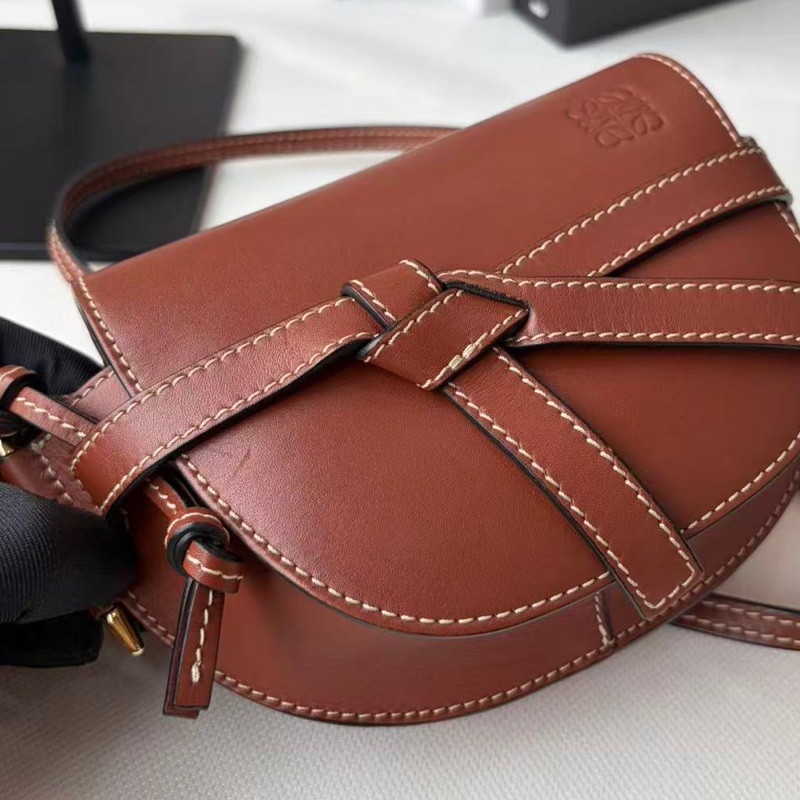 LOEWE 羅意威 Gate mini焦糖色馬鞍包 尺寸15*12.5*8🈚附件-9